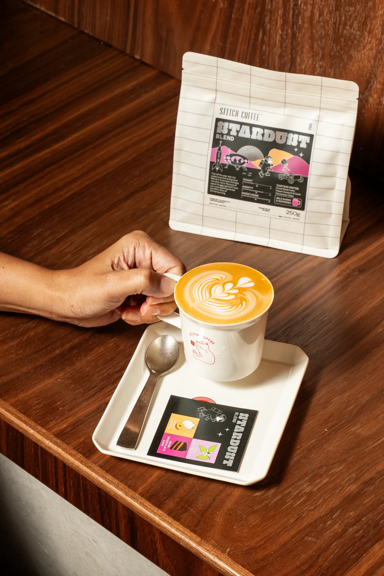 Stardust bag with latte